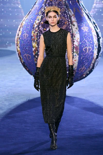 Look 92